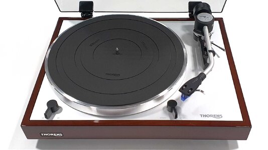 Thorens_TD_403_DD_Walnuss_01.jpg Thorens_TD_403_DD_Walnuss_01.jpg