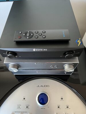 NuPrime Audio IDA-9 BK with RC.jpg